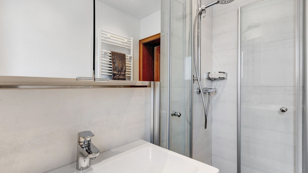 INSIDE, BATHROOM INSIDE, BATHROOM